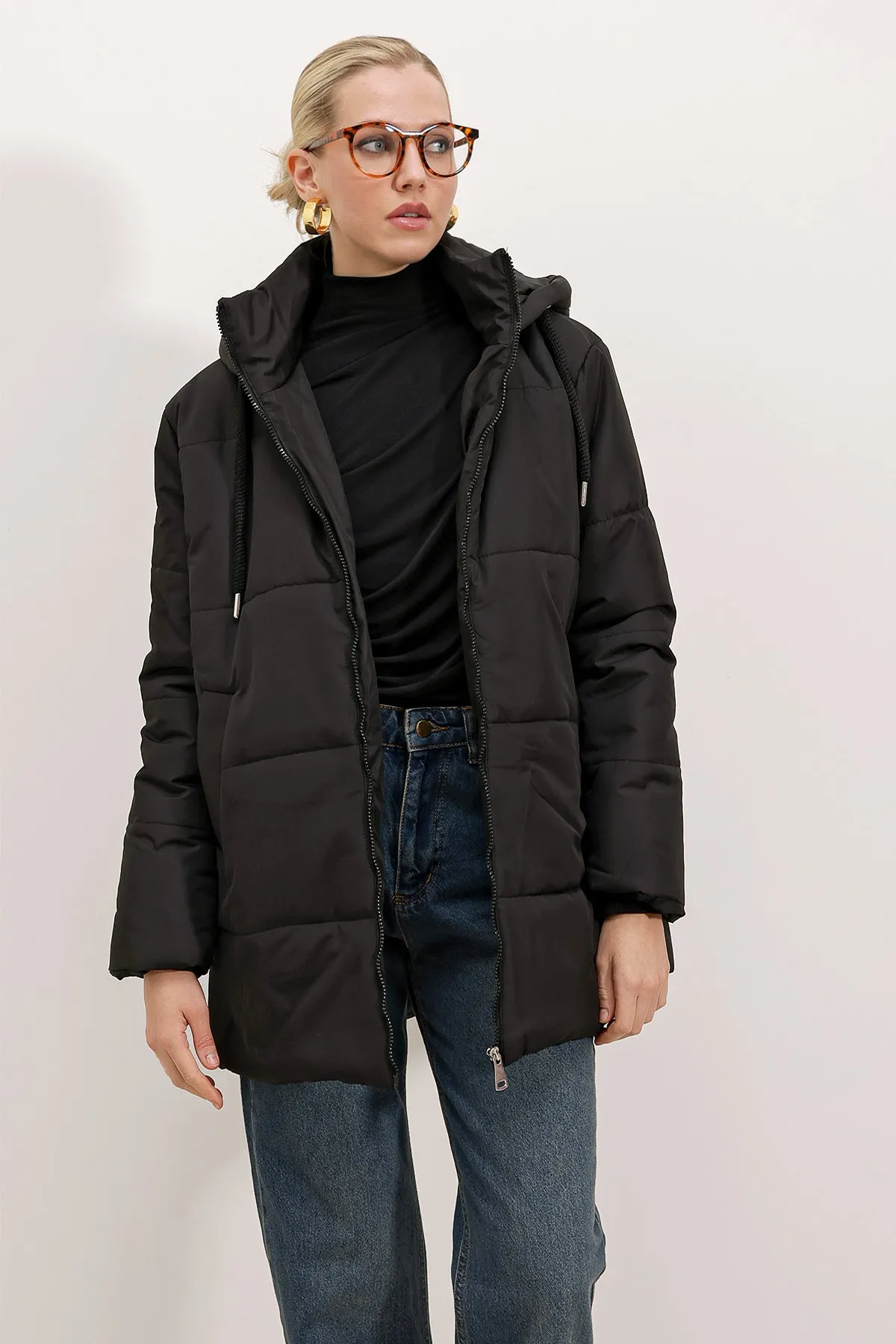 5163 kapüşonlu oversize şişme mont