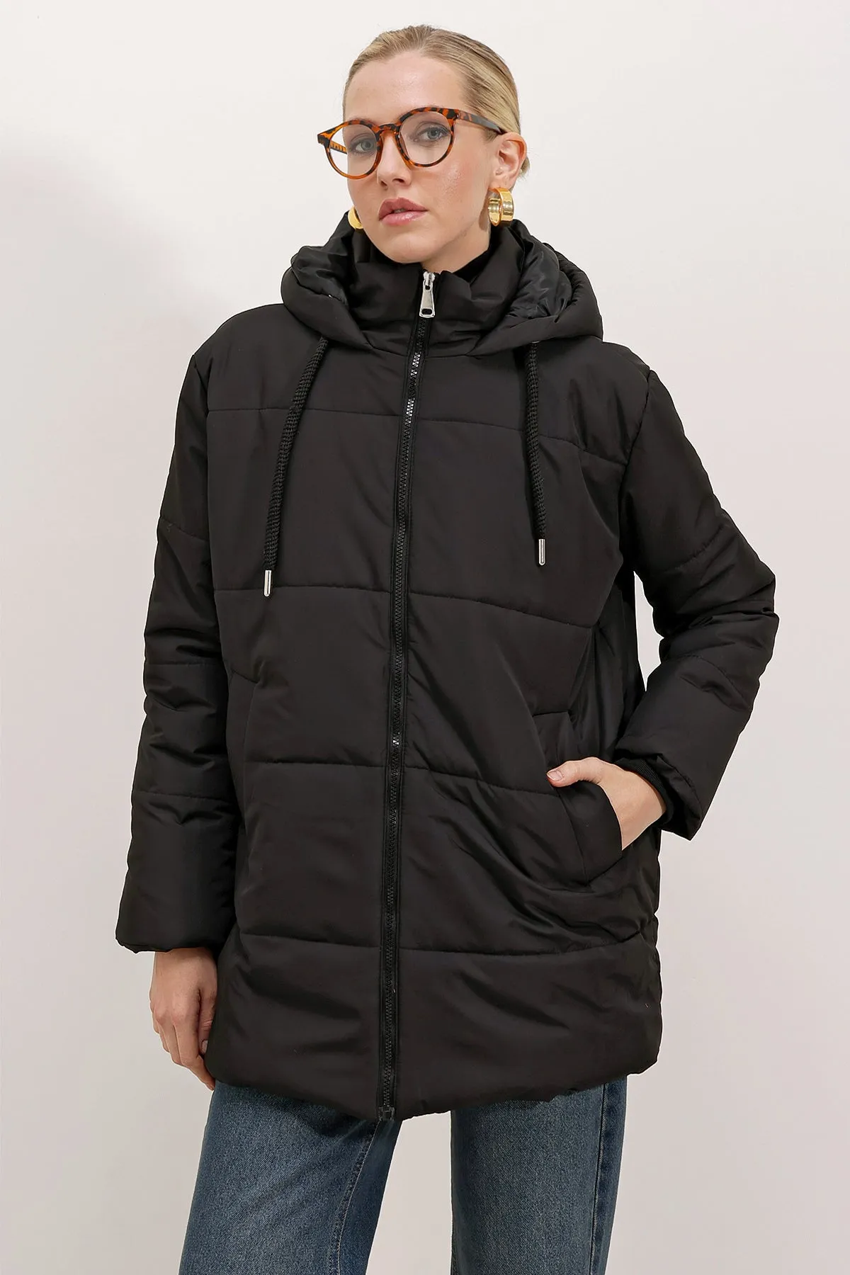5163 kapüşonlu oversize şişme mont