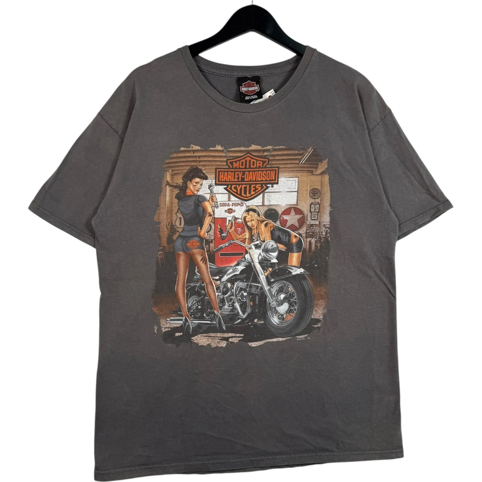 Vintage Harley Davidson Pin-up Mechanic Girls Tee