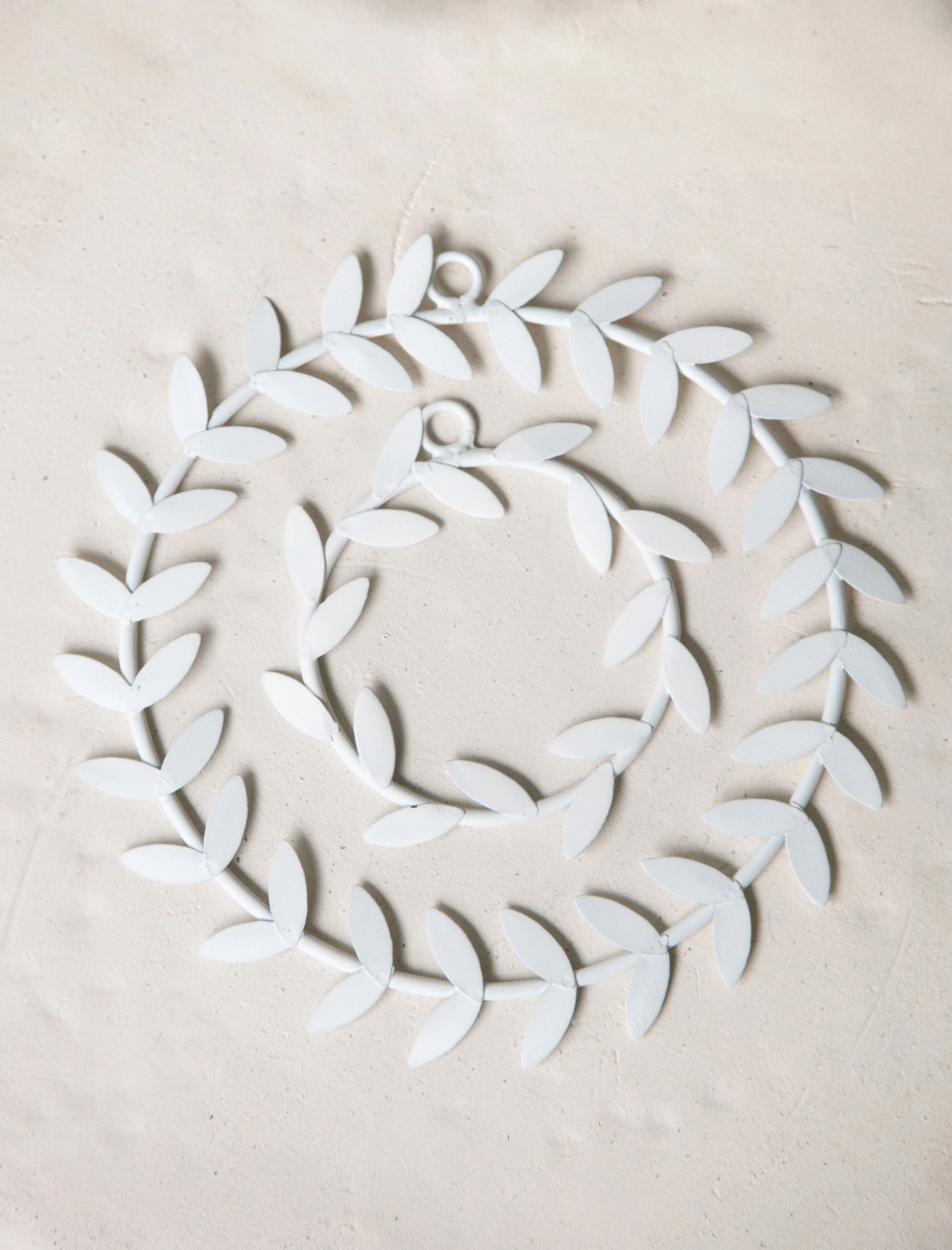 White Olive Wreath (L)