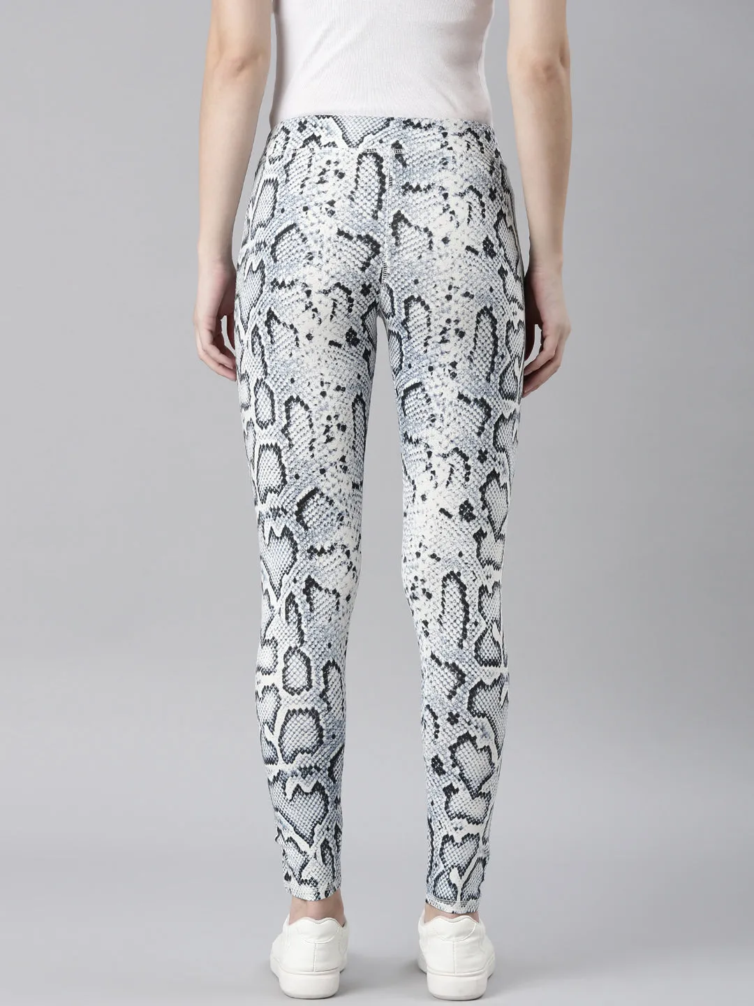 Women Blue Animal Textured Stretchable Mid Rise Slim-Fit Track Pant
