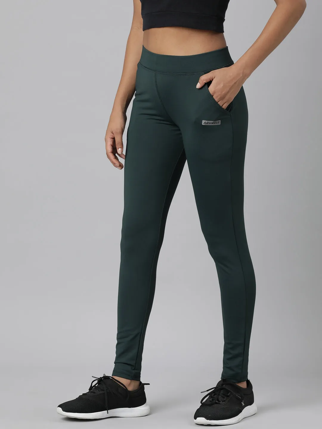 Women Green Slim-Fit Ankle-Length Gym Track pant