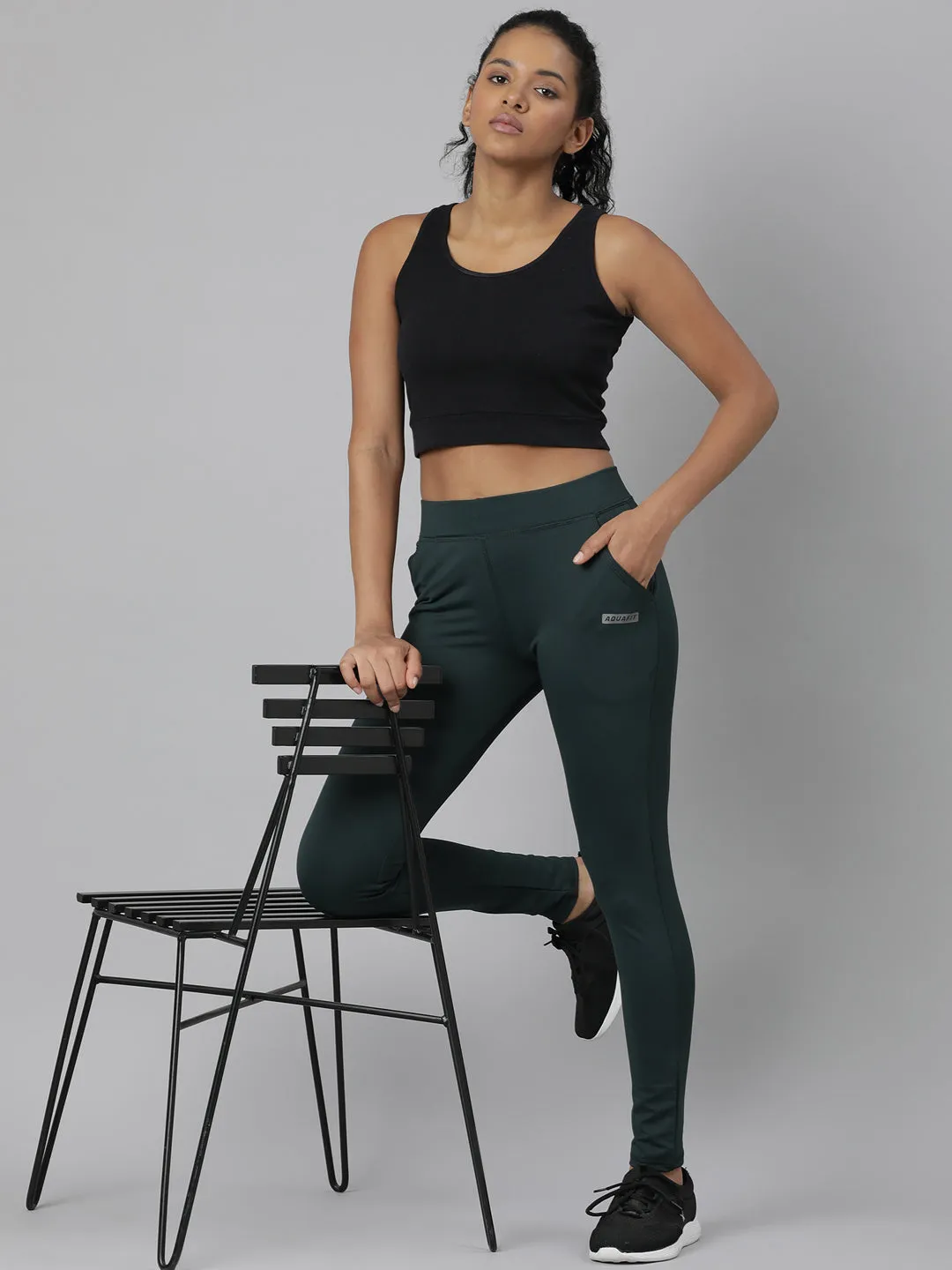 Women Green Slim-Fit Ankle-Length Gym Track pant